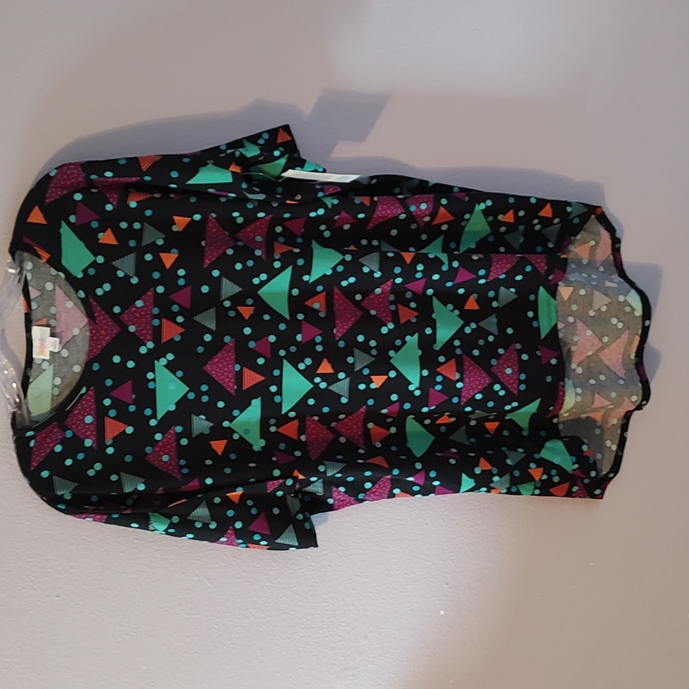 💥 5/$25💥 NWT LuLaRoe Irma Tunic green and Purple triangles